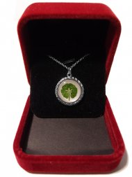 White Gold Plated Perfect Round 6 leaf clover (Mk 2) White Gold Plated Perfect Round 6 leaf clover (Mk 2)